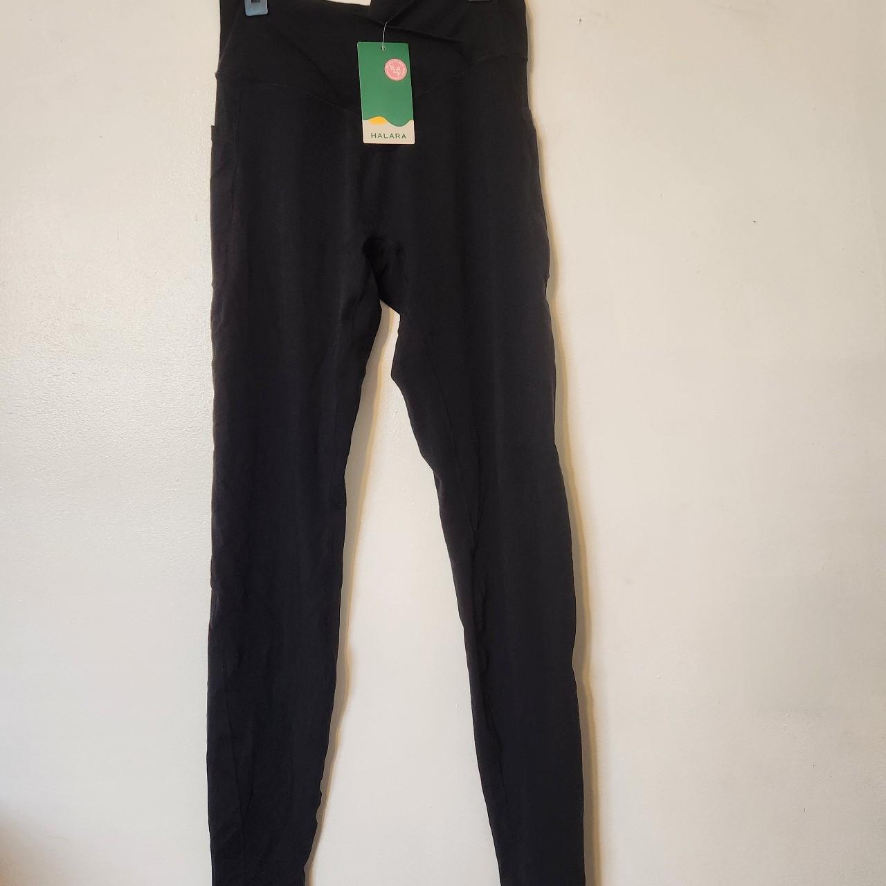 NWT Halara Crossover Side Pocket Legging Brand new - Depop