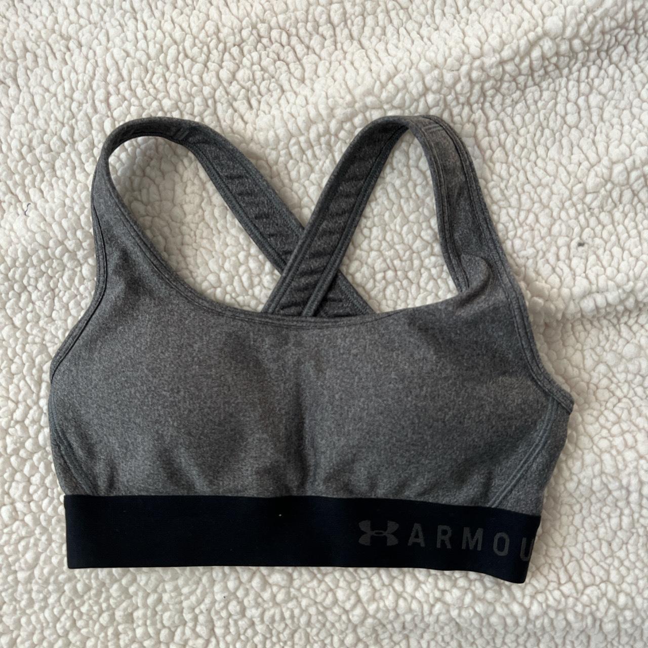 Xs under armor sports bra. Padding in tact Depop
