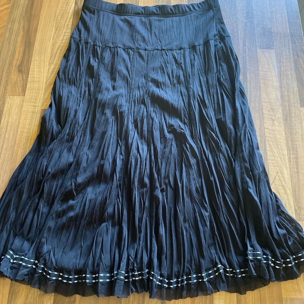 W LANE Women's Black Maxi Skirt, Size 8. Has an... - Depop
