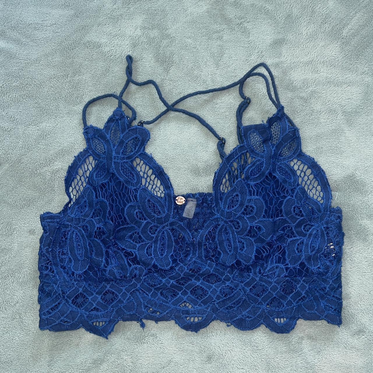item listed by kylaalissaa