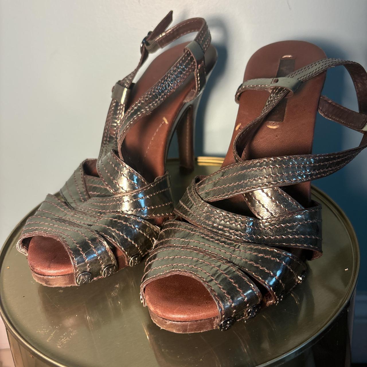 CLOG HEELS WITH SILVER DETAILING pre loved heels