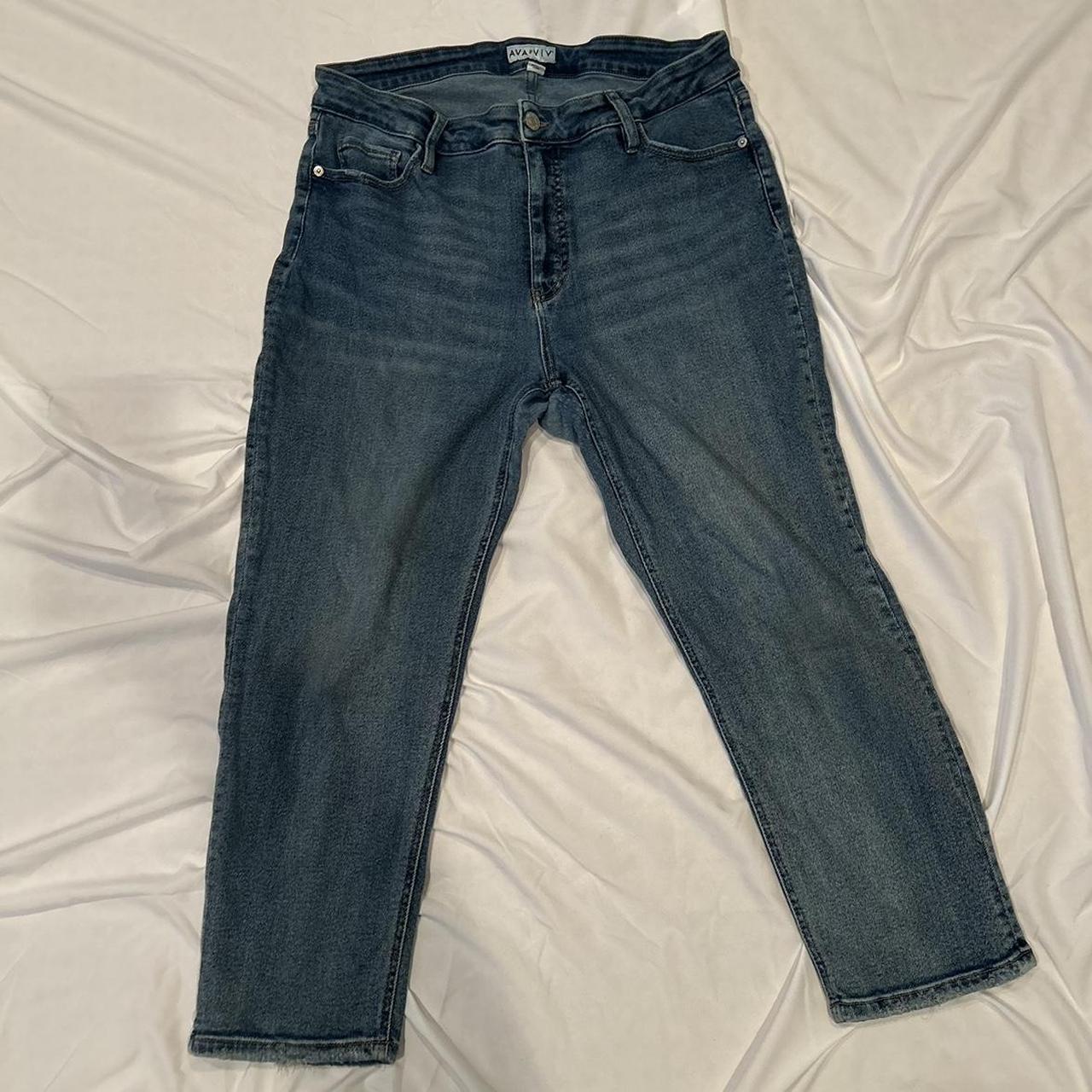 item listed by lexis_looks