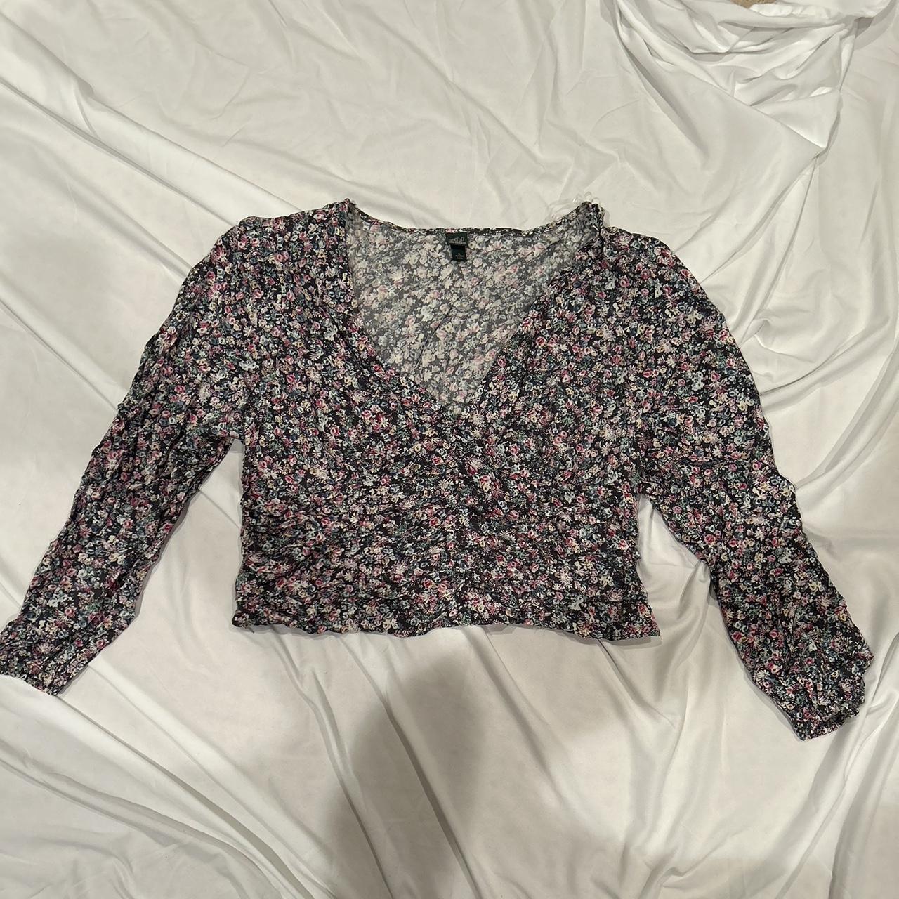item listed by lexis_looks