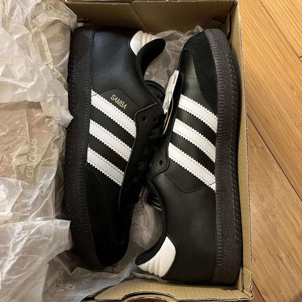 Adidas Women's White and Black Trainers | Depop