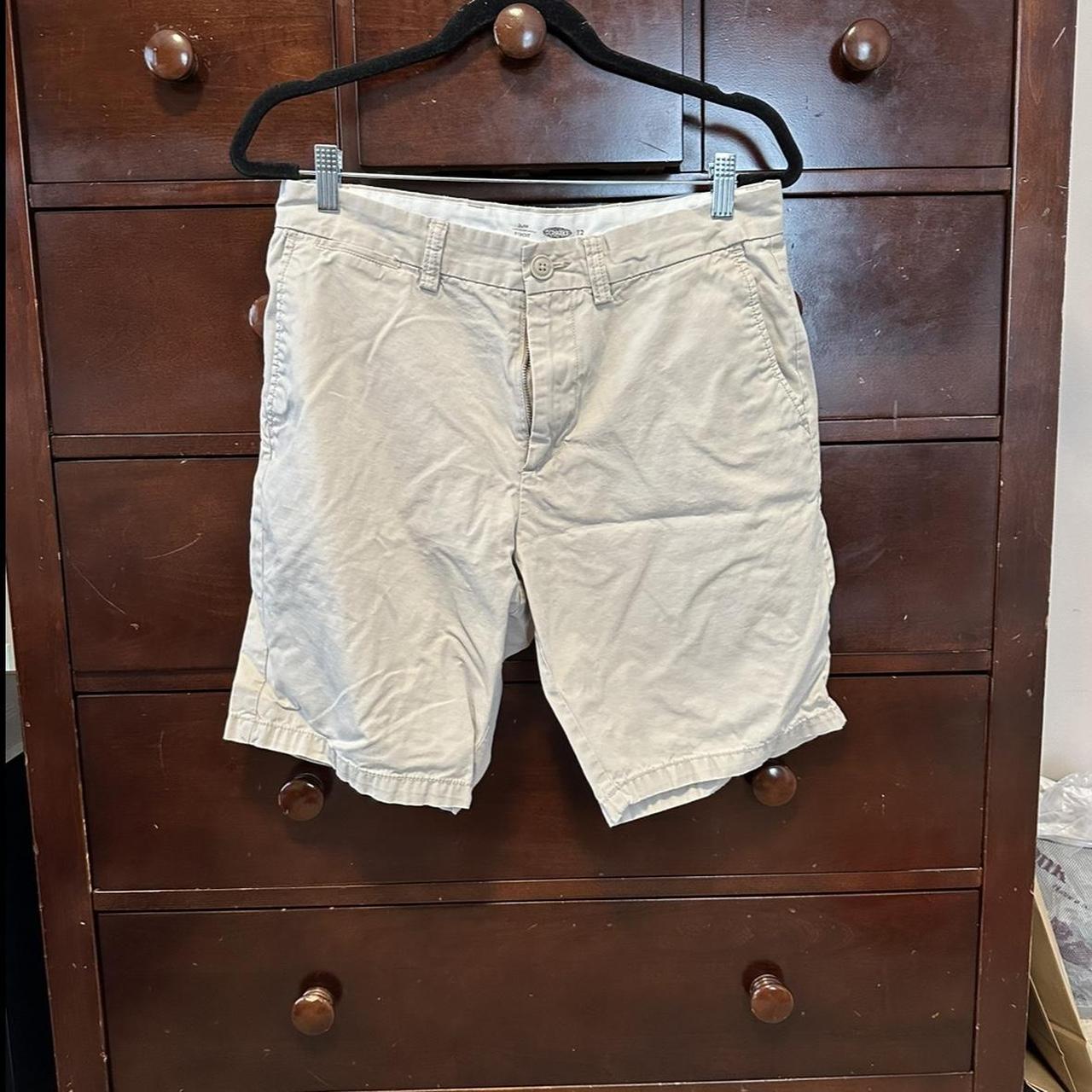Old Navy shorts 32 waist Medium - Depop