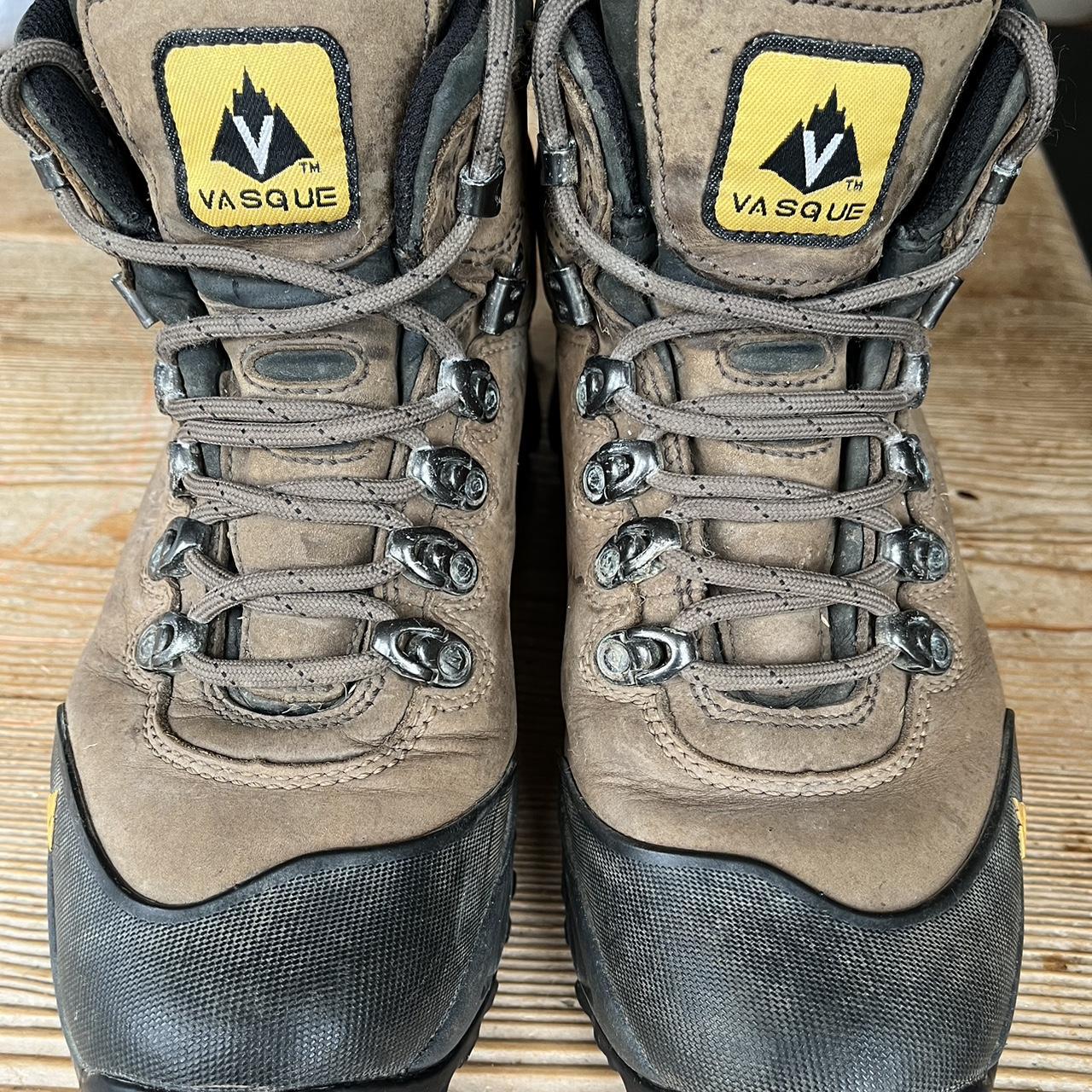 vasque walking boots