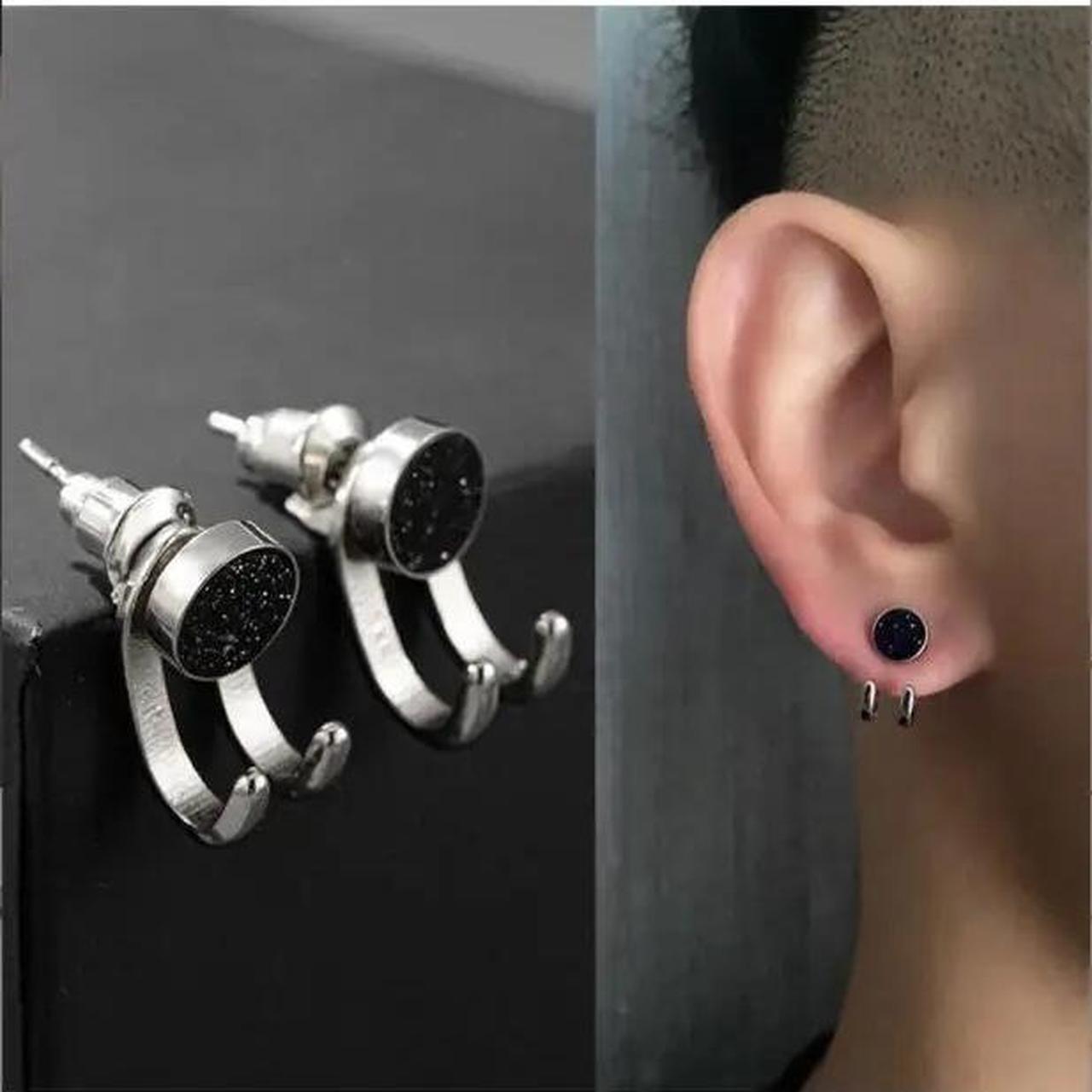 Sparkly Black Stone Claw Hooks Post Stud Earrings - Depop