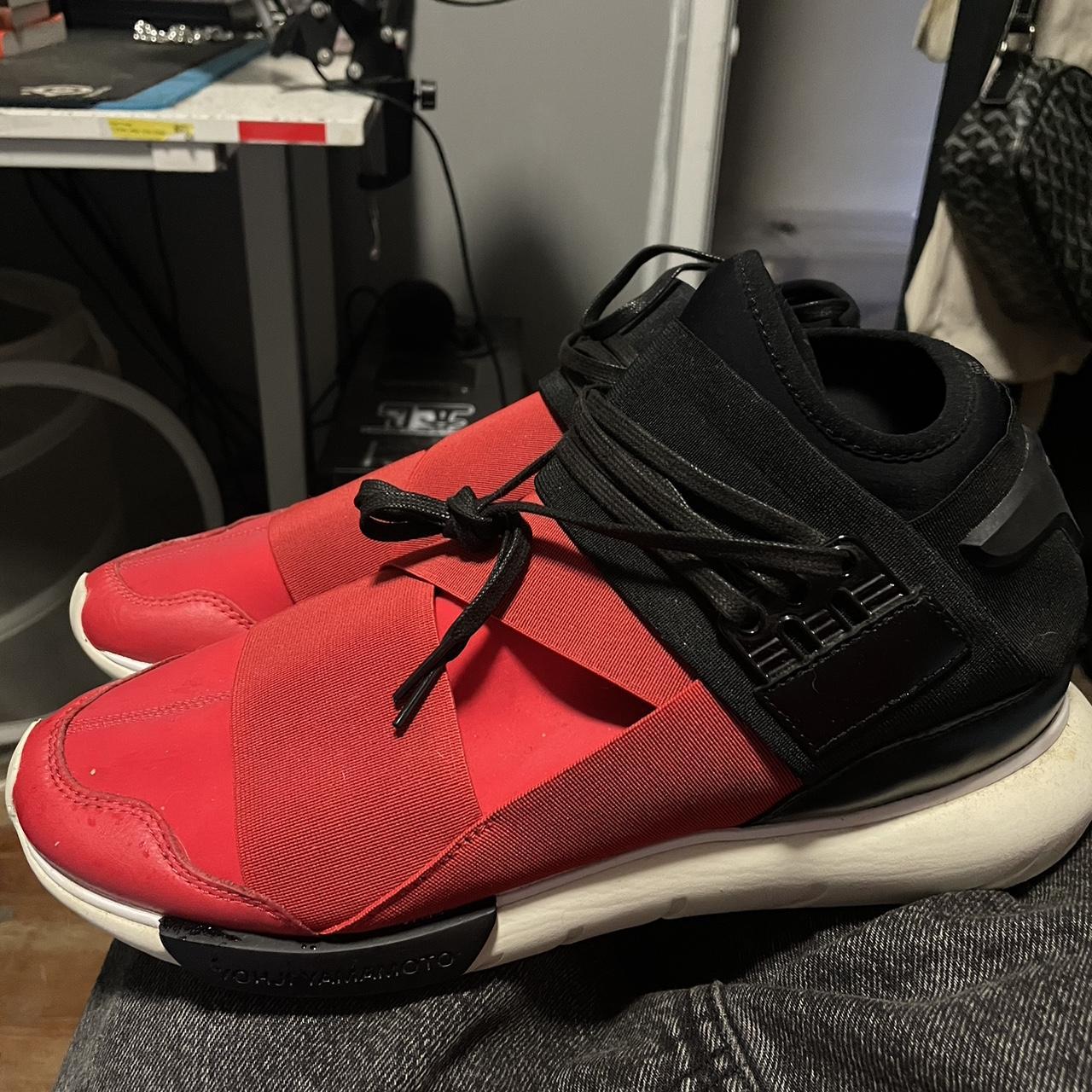 Red y3 trainers online