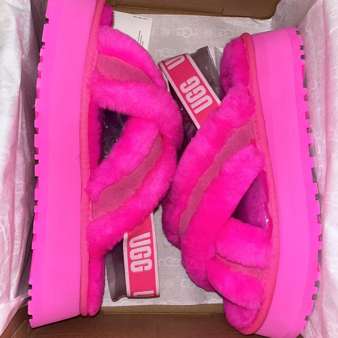 Pink ugg slippers online size 10