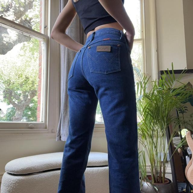 vintage wrangler jeans • seen here on a waist size - Depop