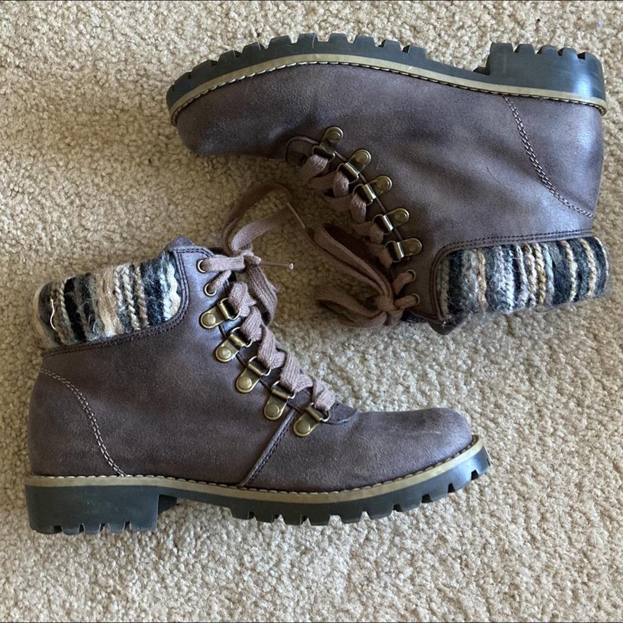 Cliffs by White Mountain Women's Brown and Gold Boots