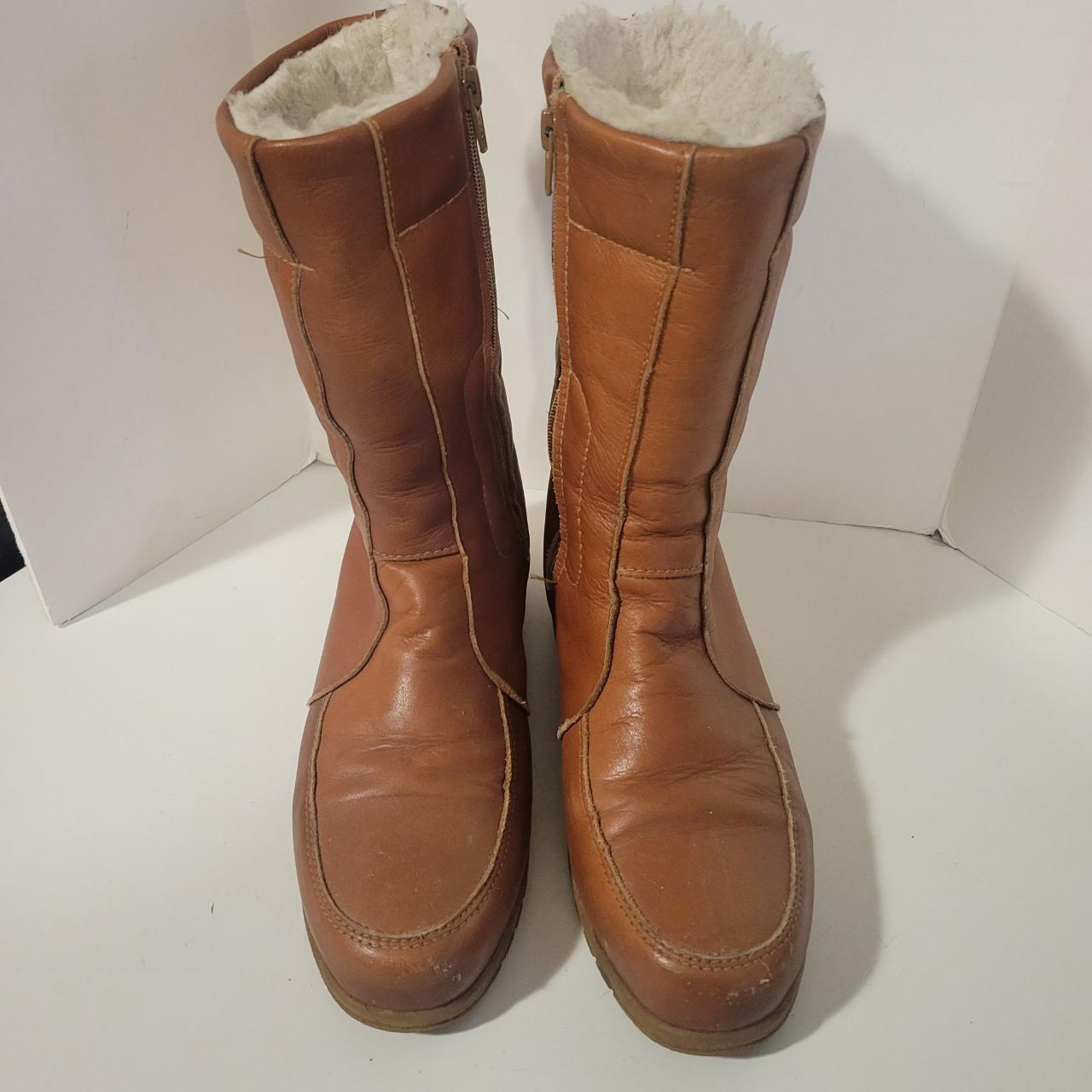 Blondo Women's Brown and White Boots | Depop