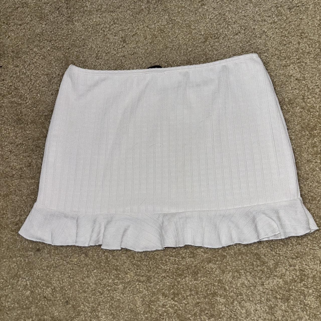 Edikted Women's Going out Skirt - White - S – nev… - image 4