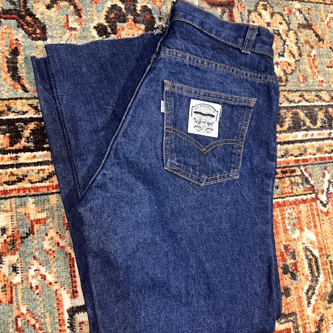 Levis shop white tag