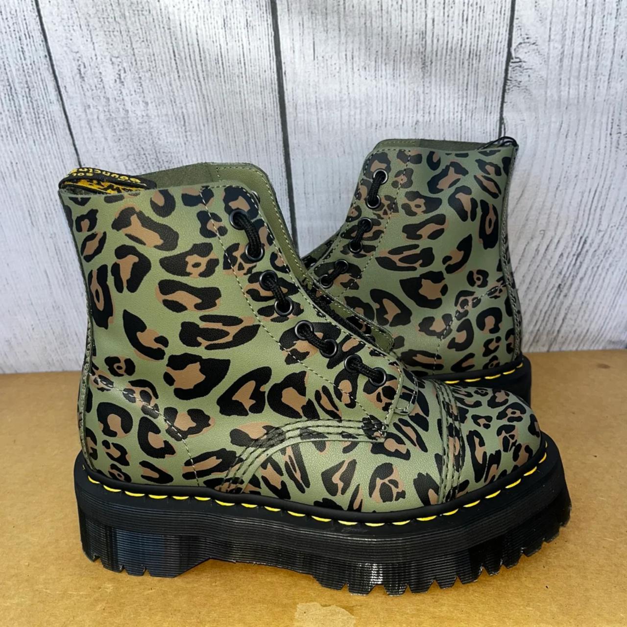 Leopard print hotsell dr martens boots