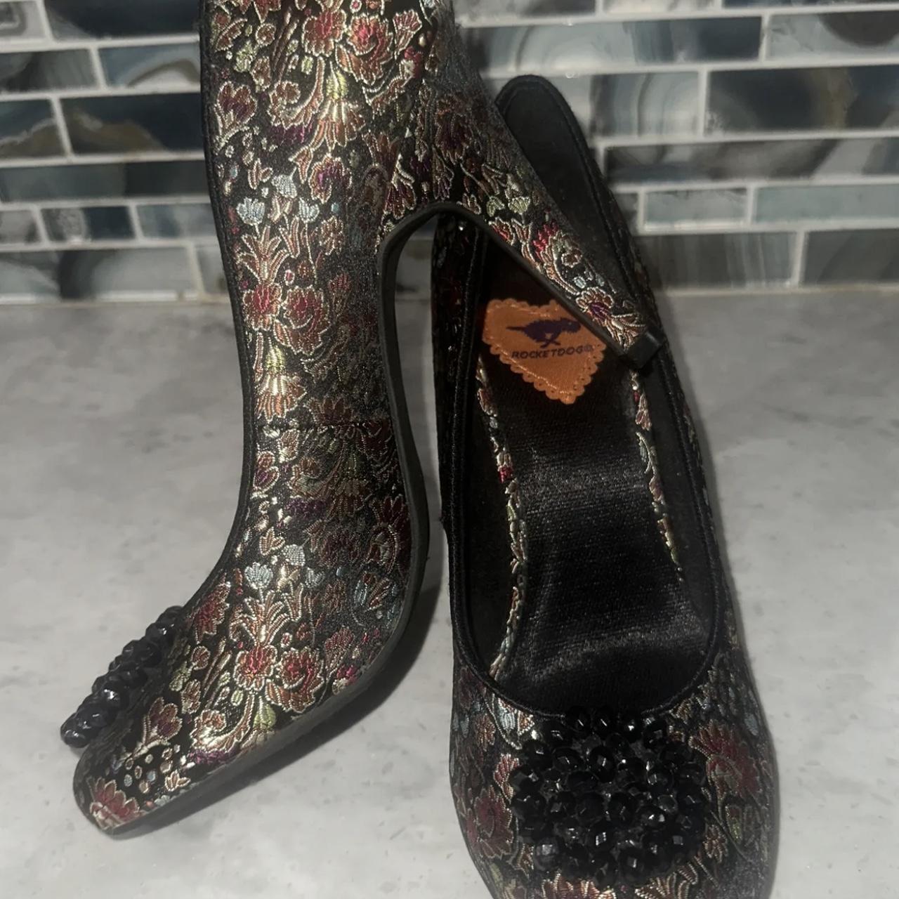 ROCKET DOG FAUX LEATHER PUMPS WITH FABRIC FLOWER - Depop