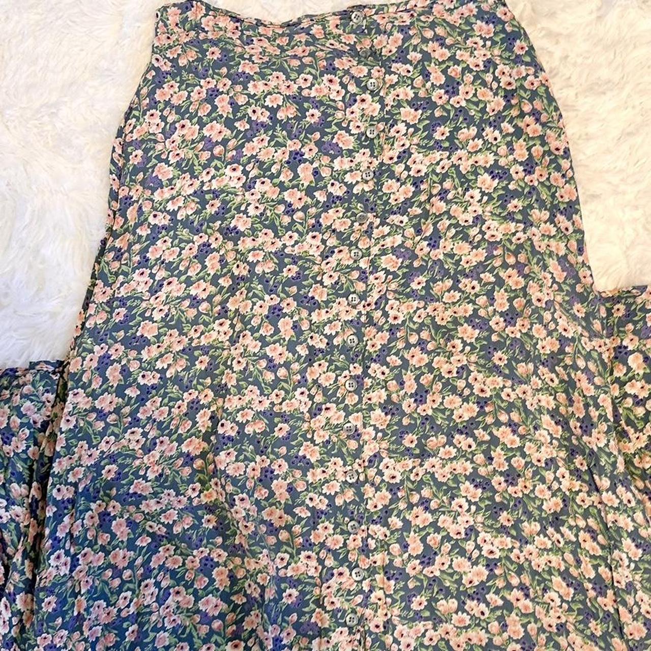 Floral Parisian button front midi skirt Reminds me... - Depop