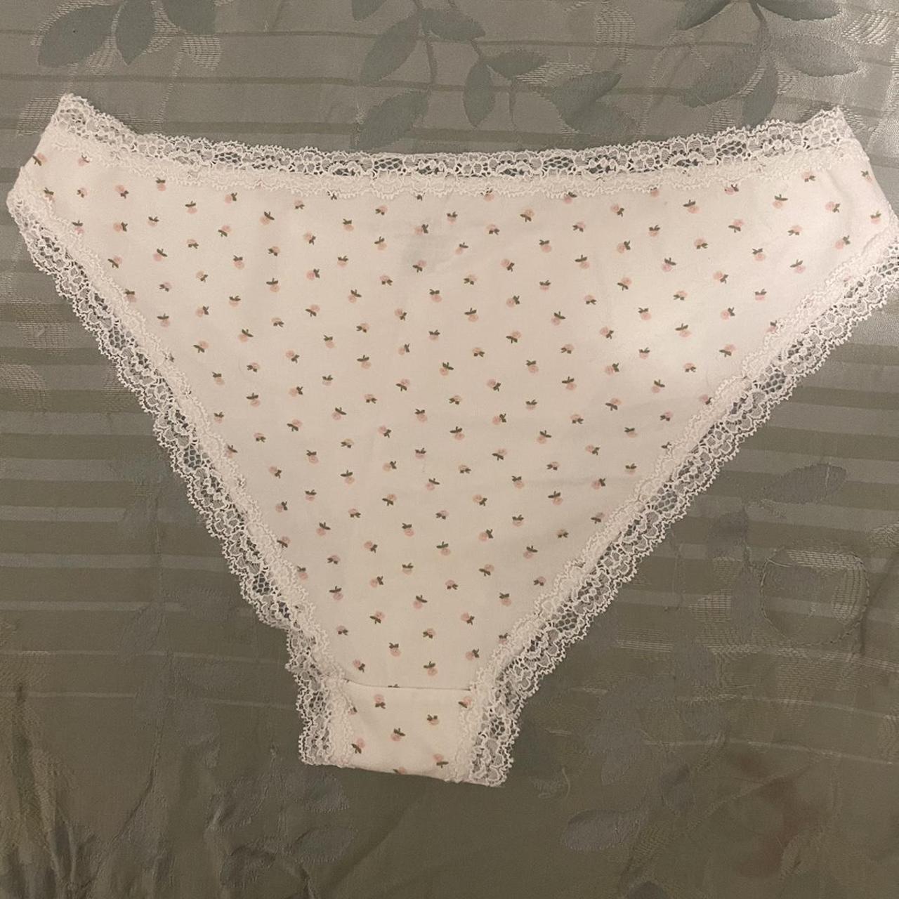 BRANDY MELVILLE UNDERWEAR only worn once to try... - Depop
