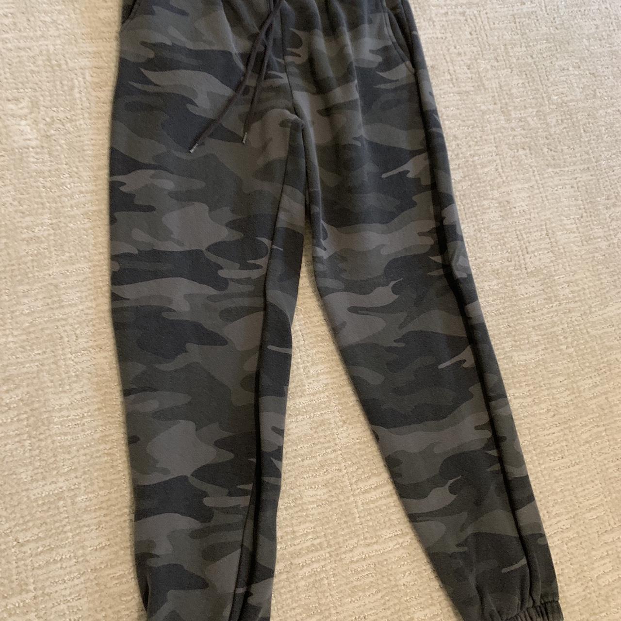 Wild Fable Camo Sweatpants! Size XS Lightly... - Depop