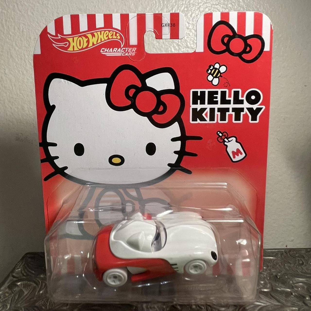 2021 Hot Wheels HELLO KITTY Vehicle Character Cars Sanrio GXR38