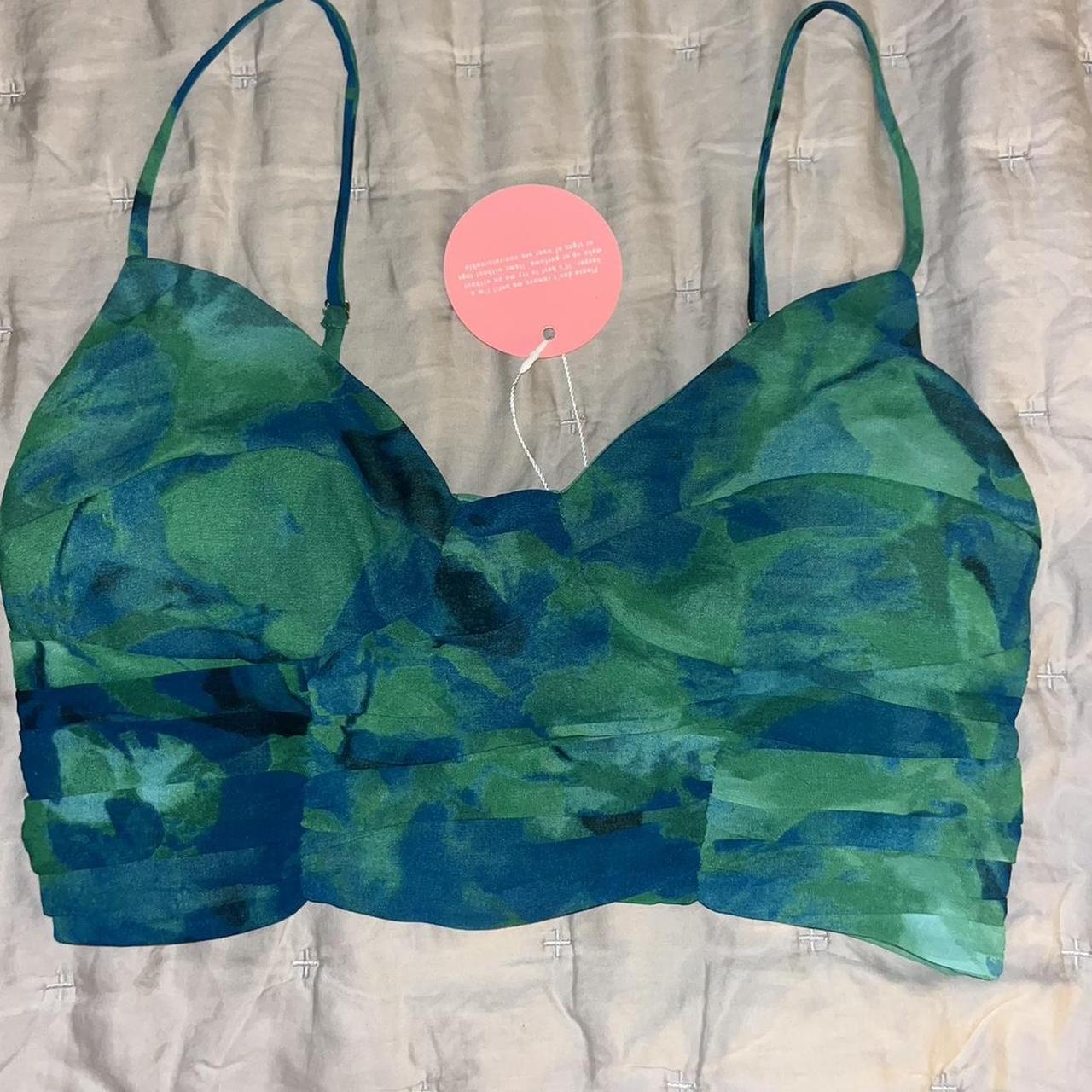 item listed by trendyclothesco14