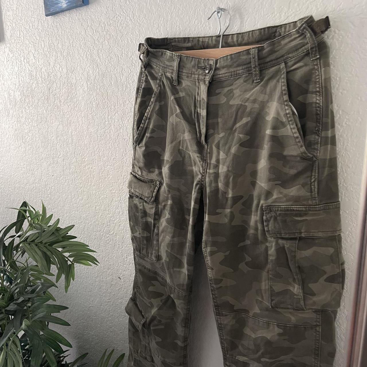 No Boundaries Women's Brown and Green Trousers | Depop