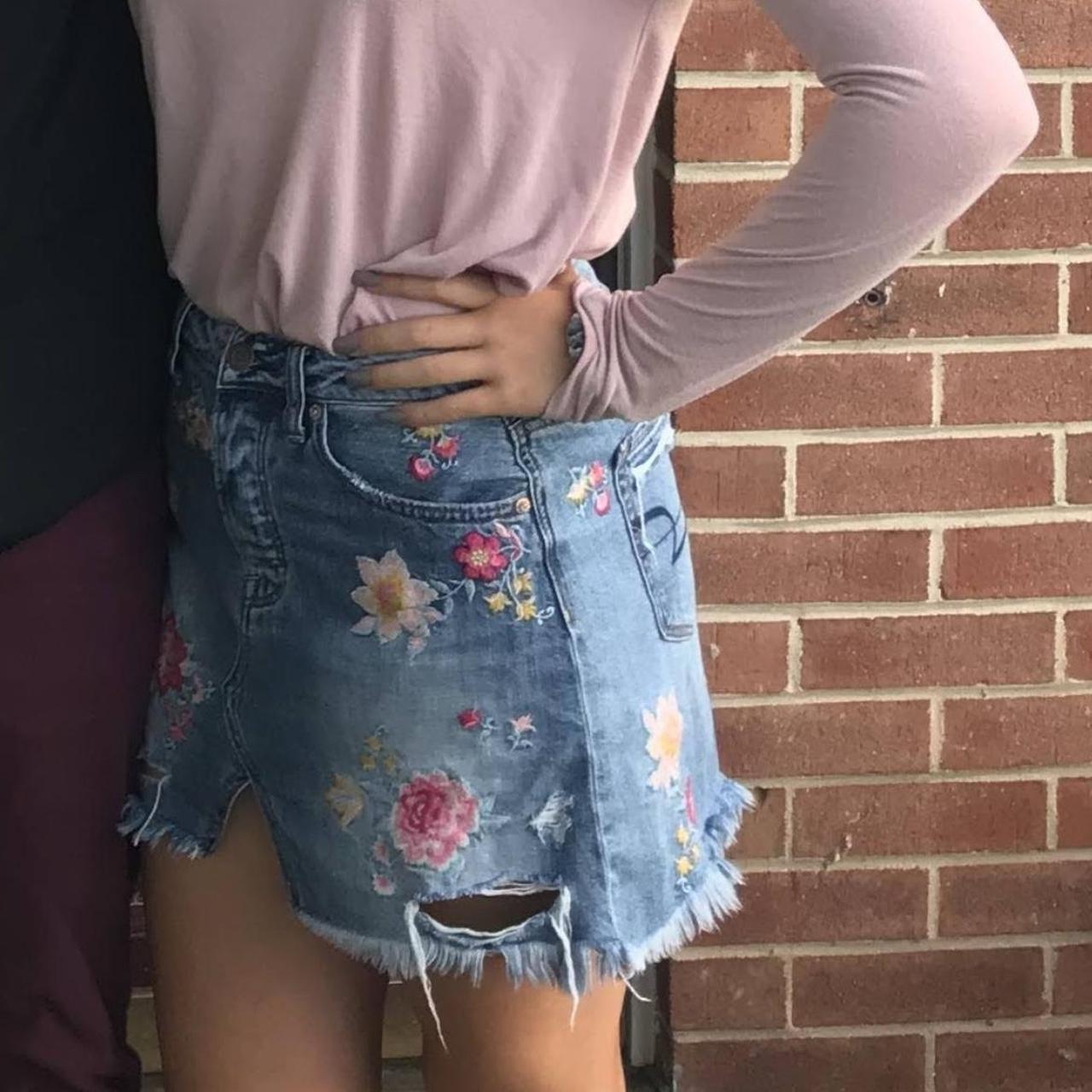 American eagle shop pink denim skirt