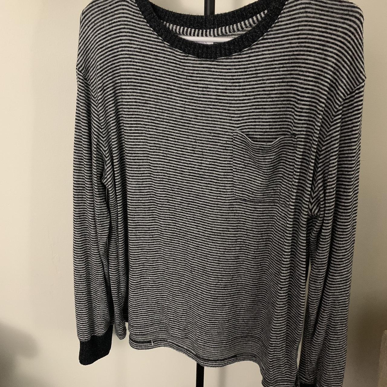 Cozy Lightweight Long Sleeve Shirt/ Sweater Labeled... Depop