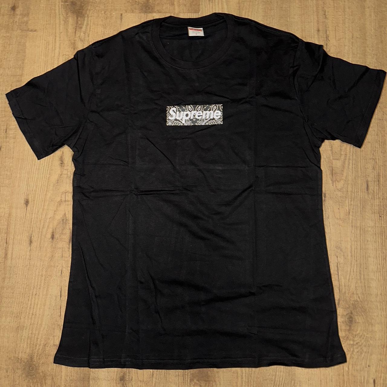 Supreme Men's Black T-shirt | Depop