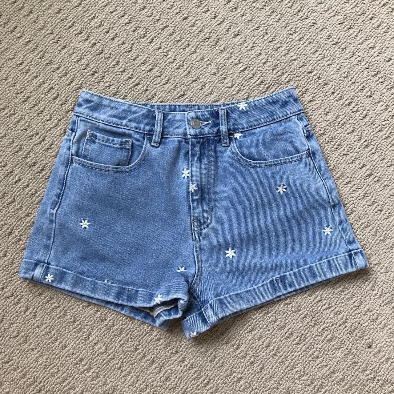 Pacsun daisy cheap shorts