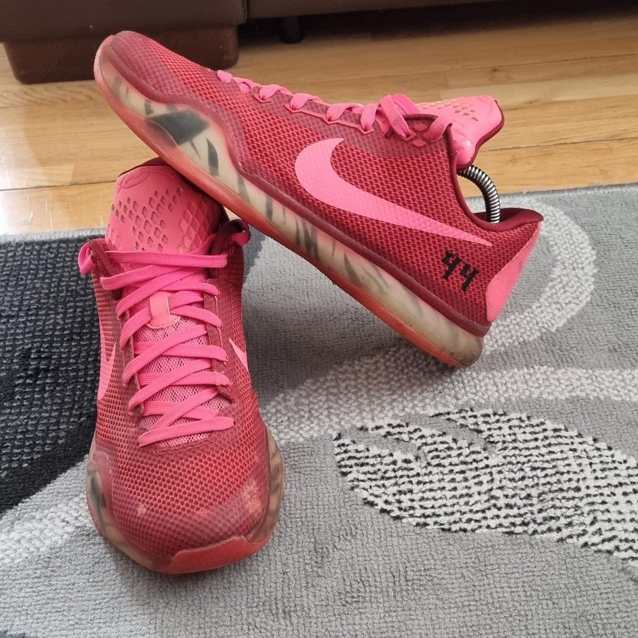 Nike Men's Pink and White Trainers | Depop