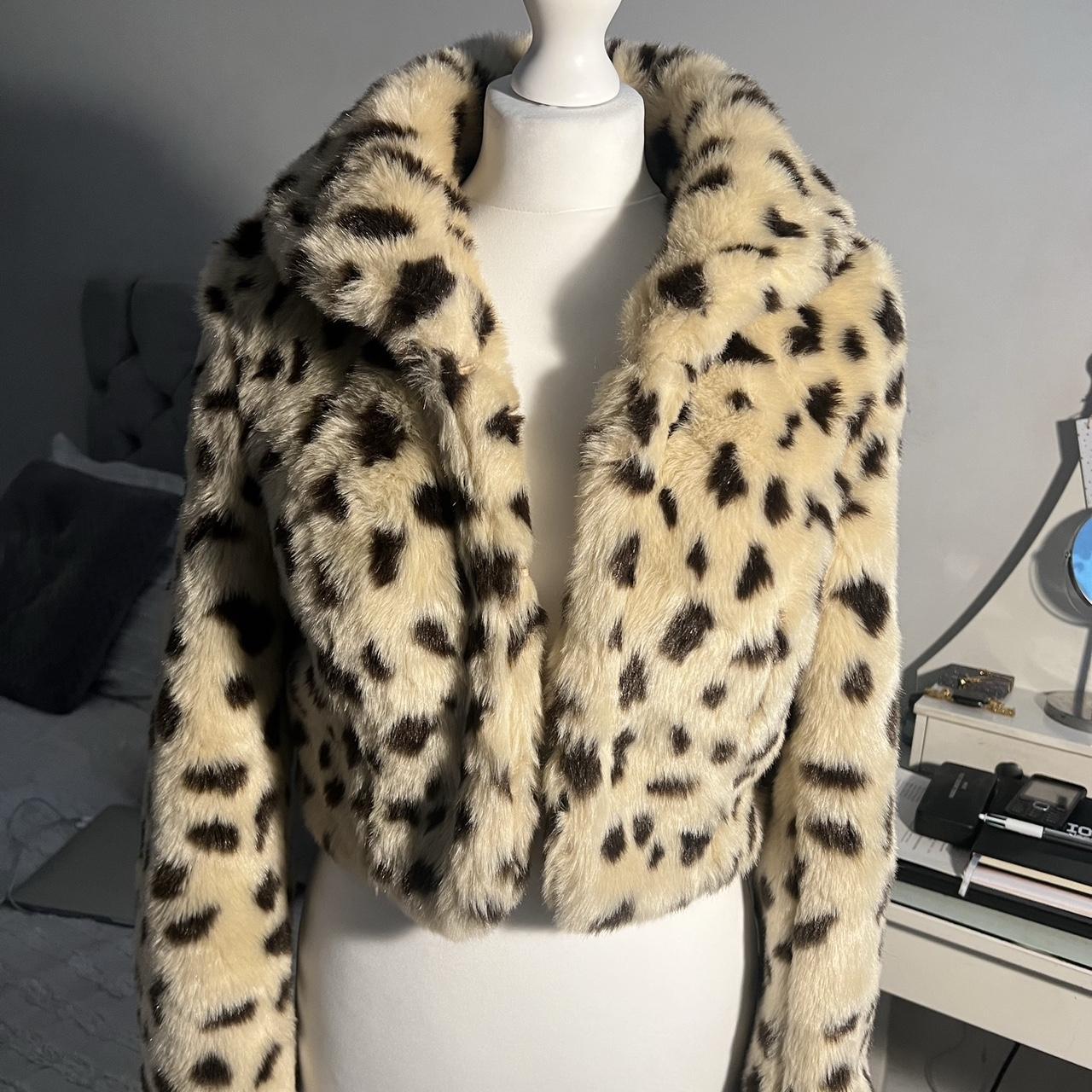 Small fur coat, only worn a few times. - Depop