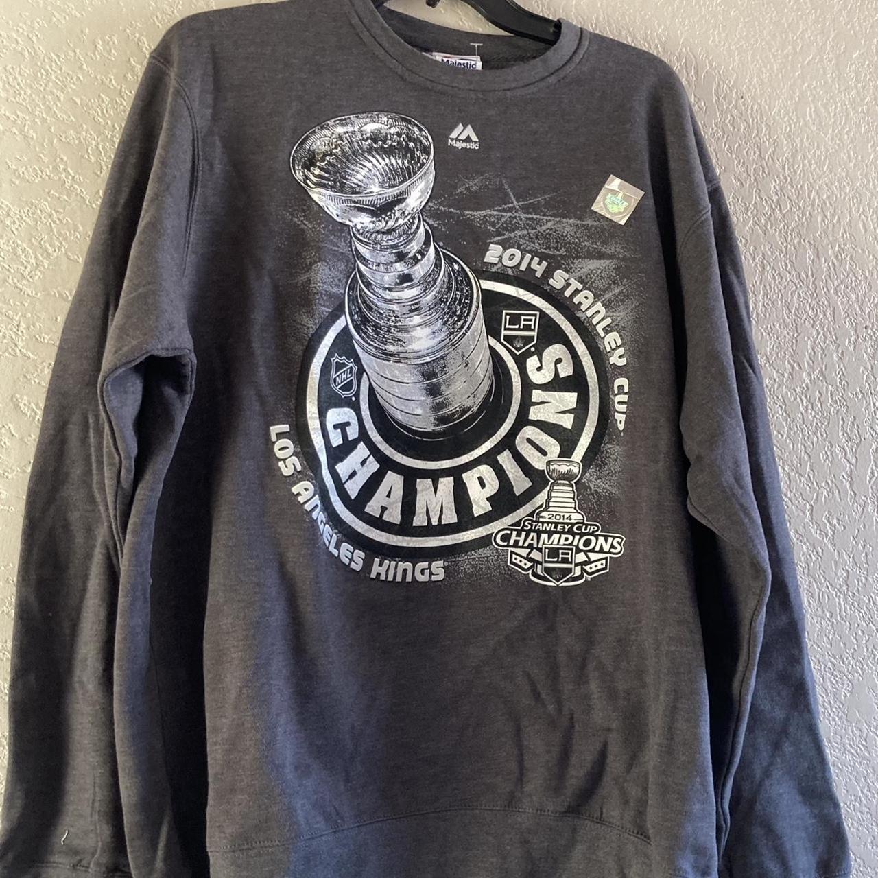 Grey '2014 Stanley Cup Los Angeles Kings' Tee! - Depop