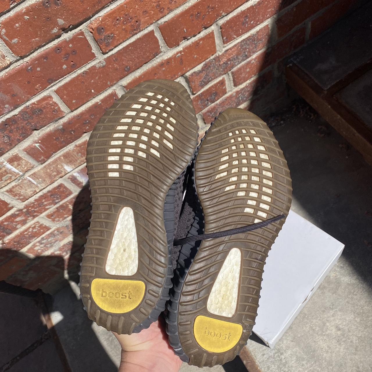 yeezy trainers black and red