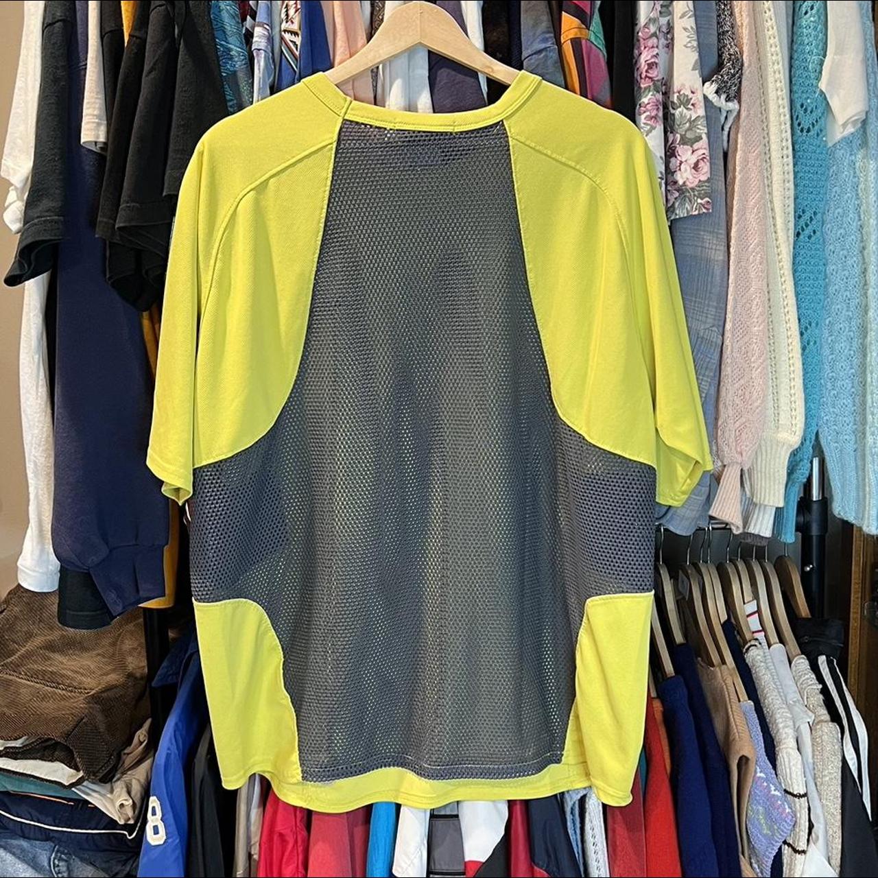 00s nike sphere technical mesh tshirt