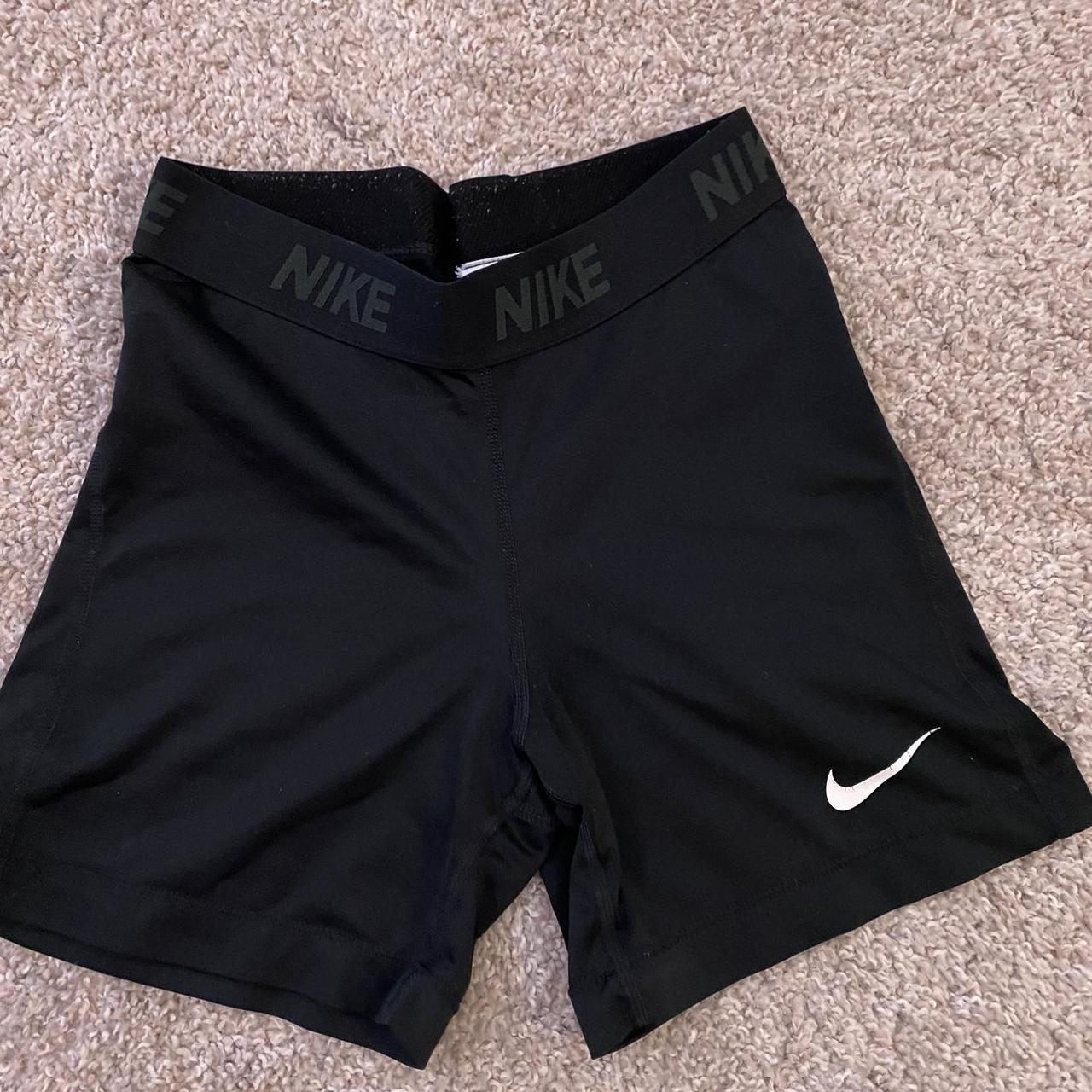 Nike Women's Black Shorts | Depop