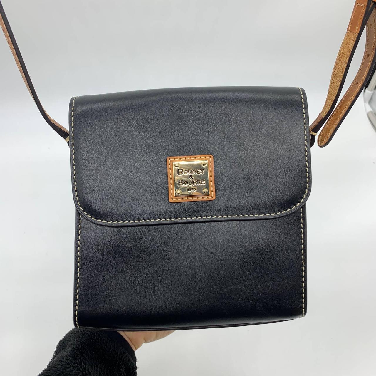 Dooney and discount bourke smooth leather