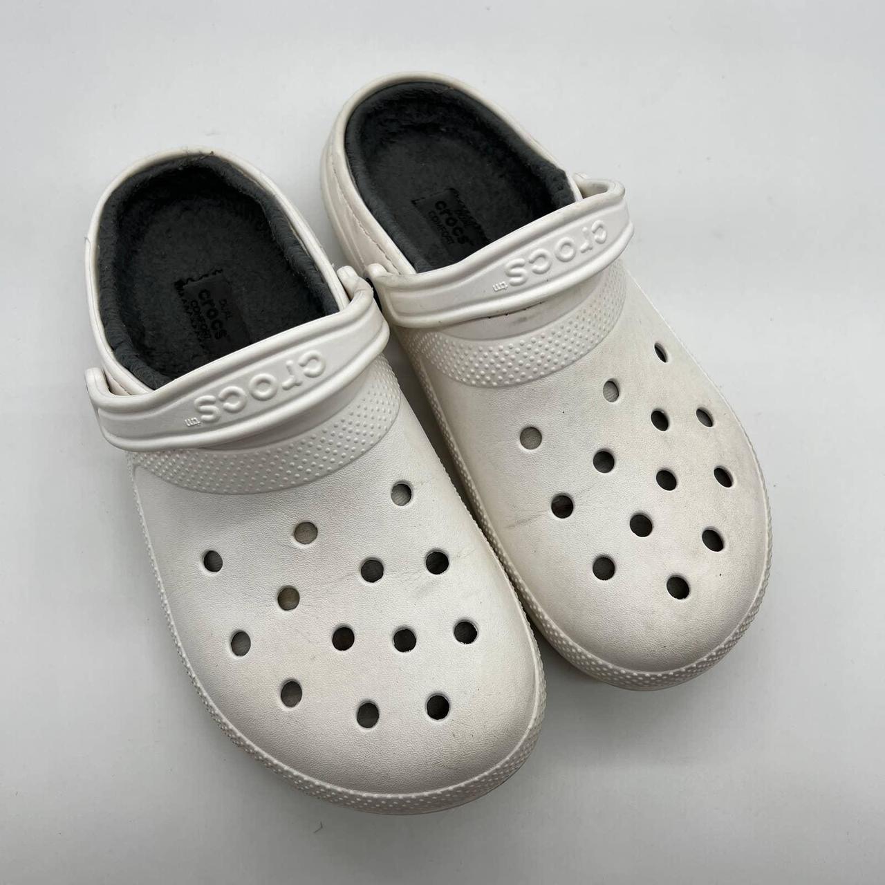 White closed clearance crocs