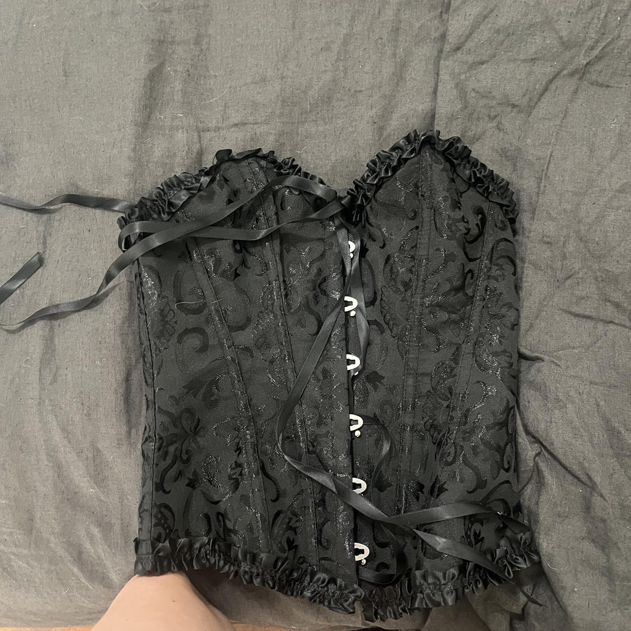 small black corset from amazon - Depop