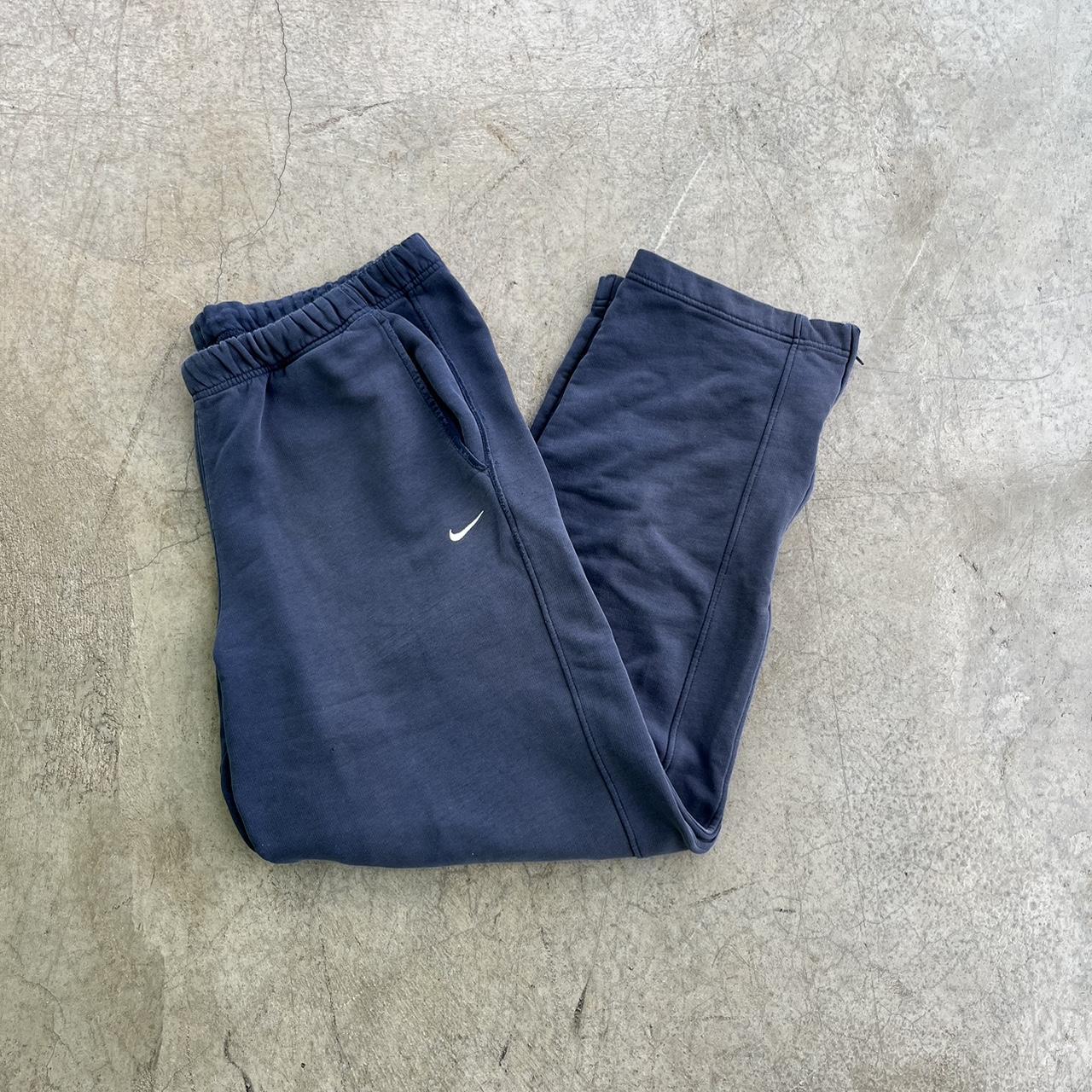 Y2K Nike Sweatpants Good condition no major - Depop