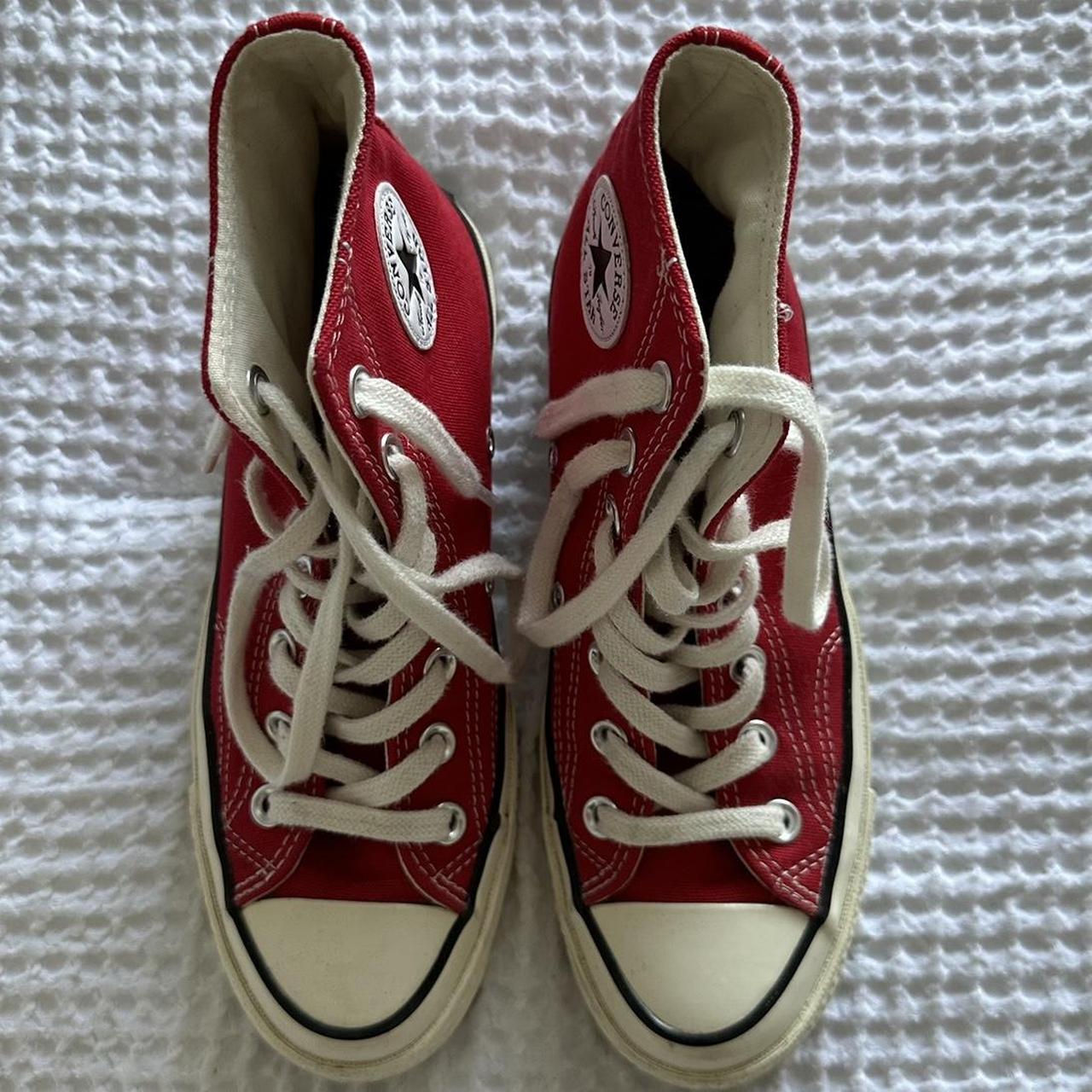 Converse Women's Red and Cream Trainers | Depop