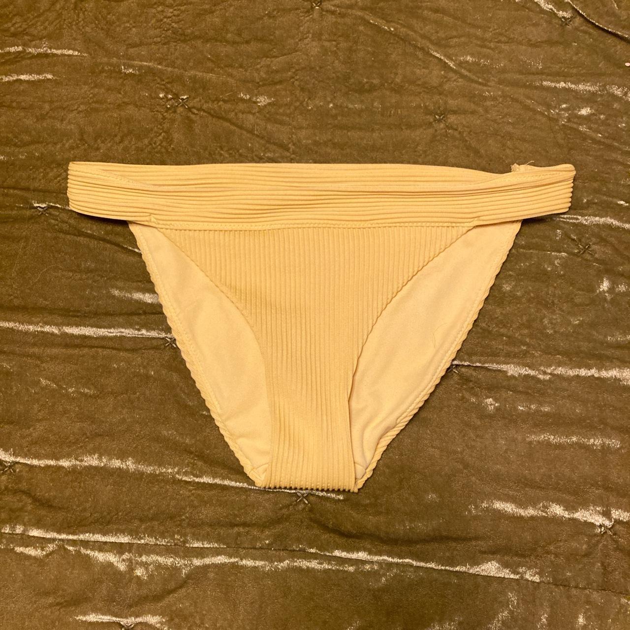 Hollister Co. Women's Yellow Bikiniandtankinibottoms Depop