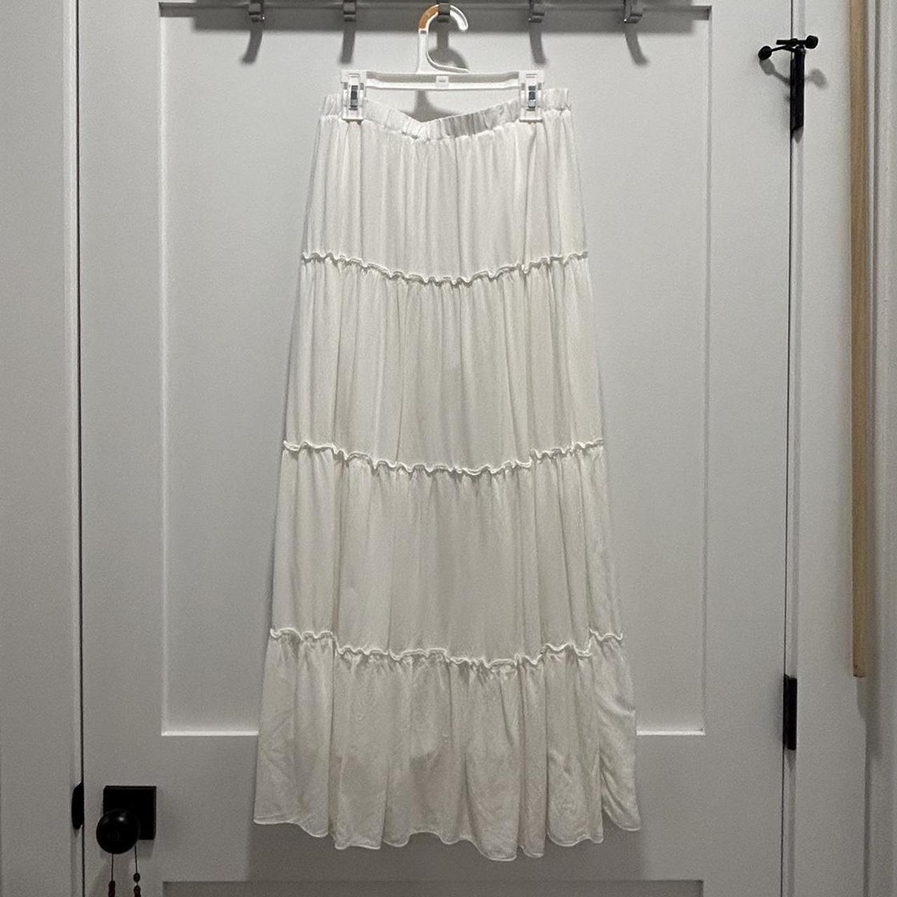 brandy melville izzy white maxi skirt, worn once,... Depop