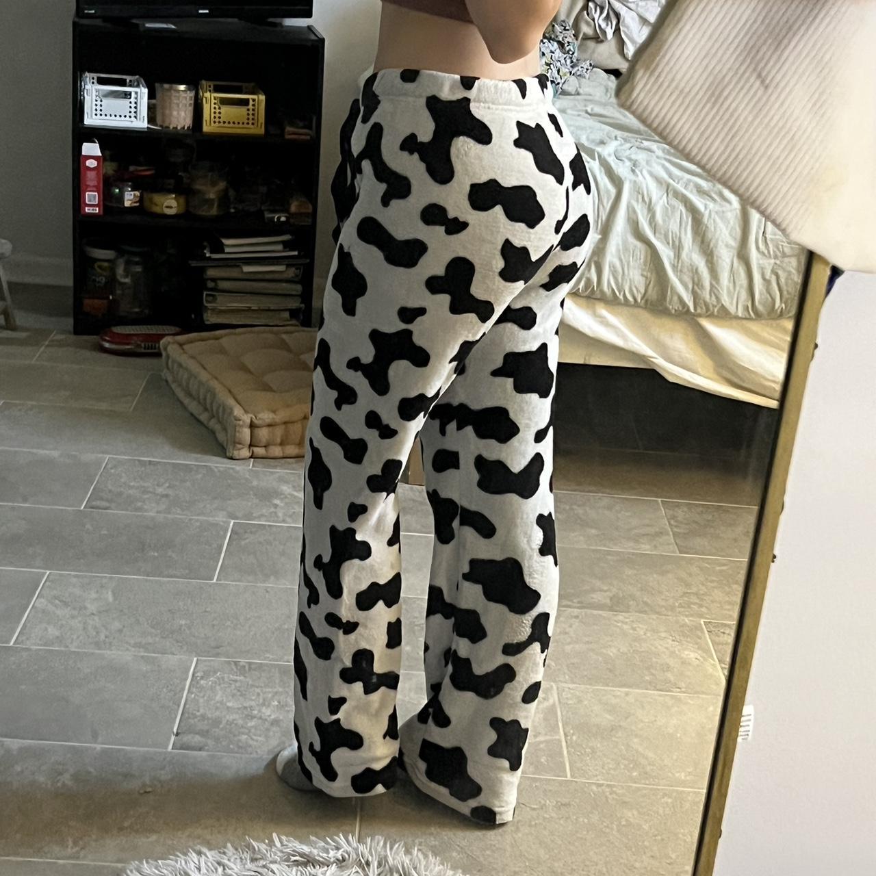 these cow pajama pants are soo cute and comfy! they... - Depop