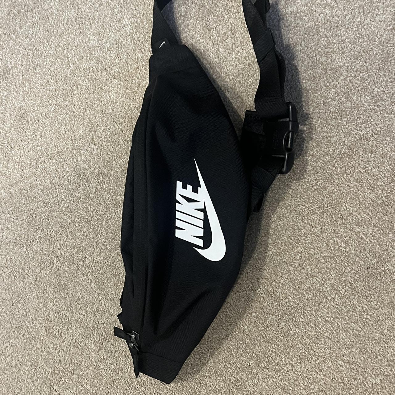 body bag nike price