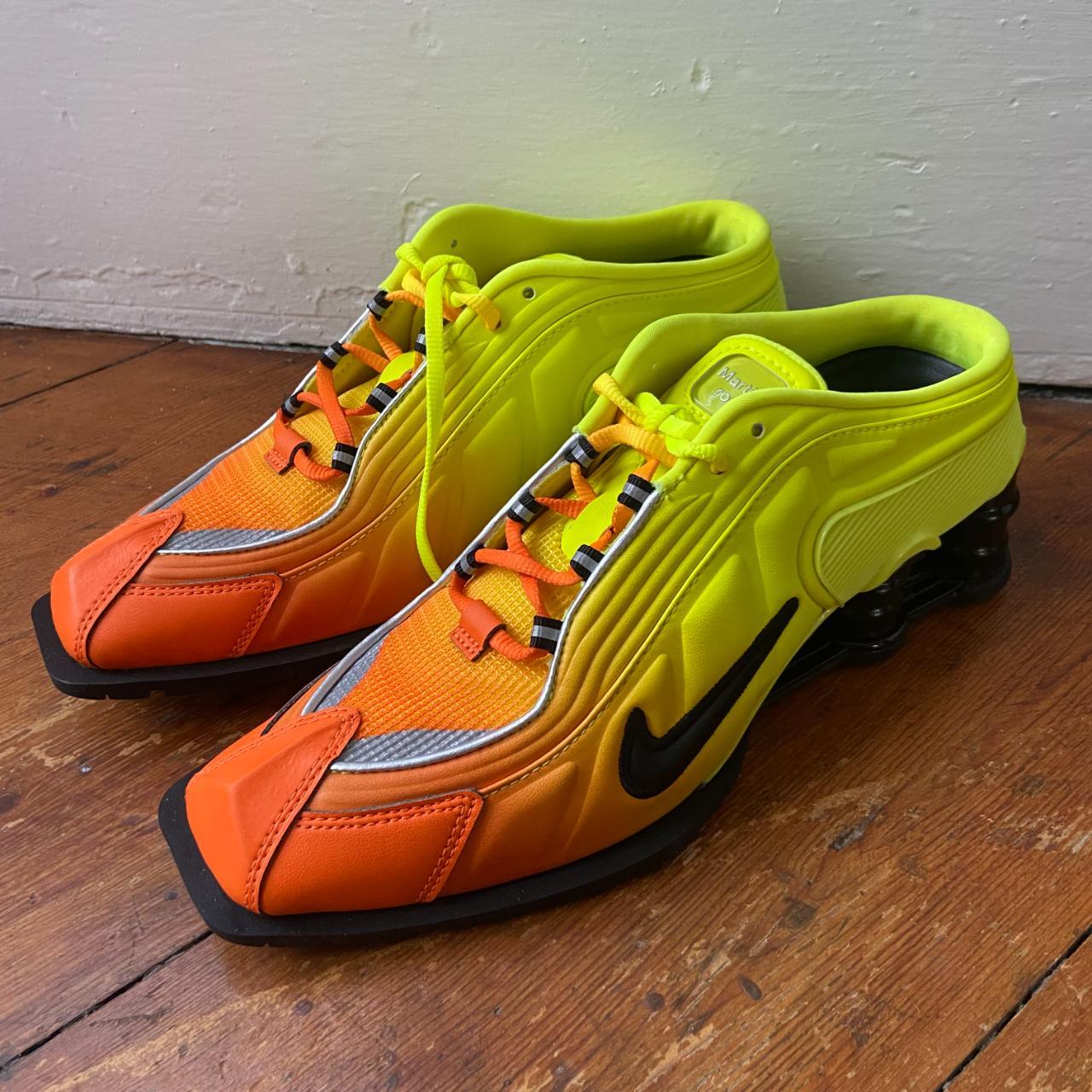 Nike Shox MR4 in Orange