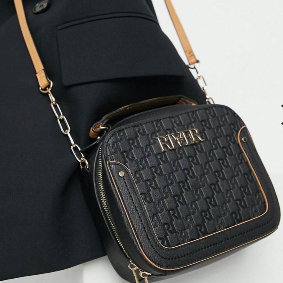 small simple black crossbody purse Strap Length- - Depop