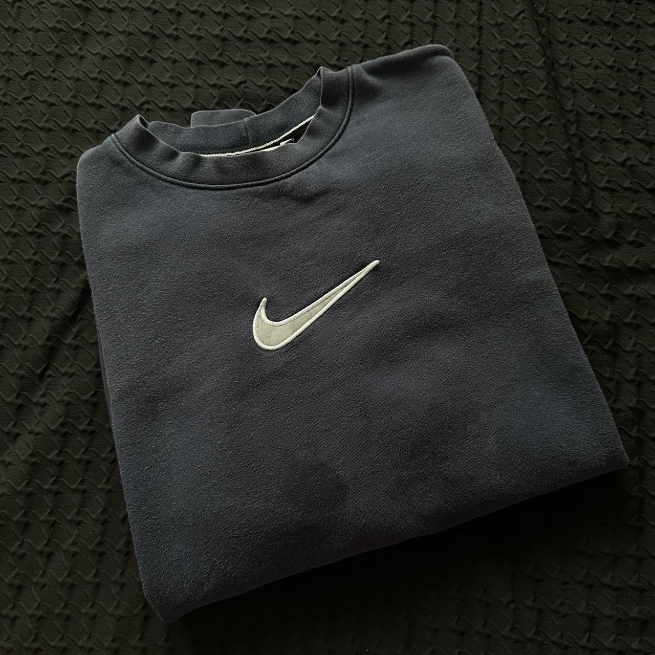 Nike Men's Navy T-shirt | Depop