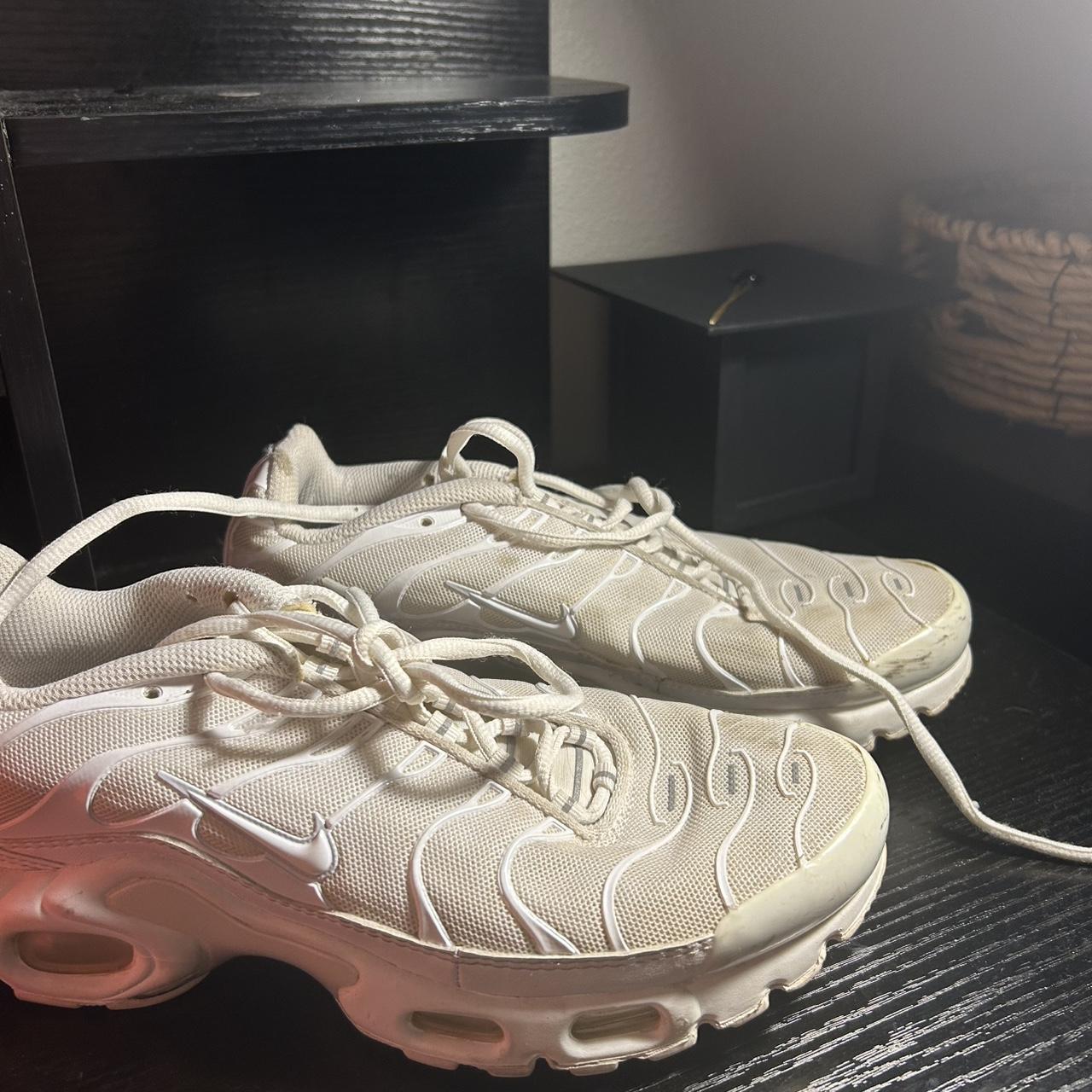 item listed by angel_york