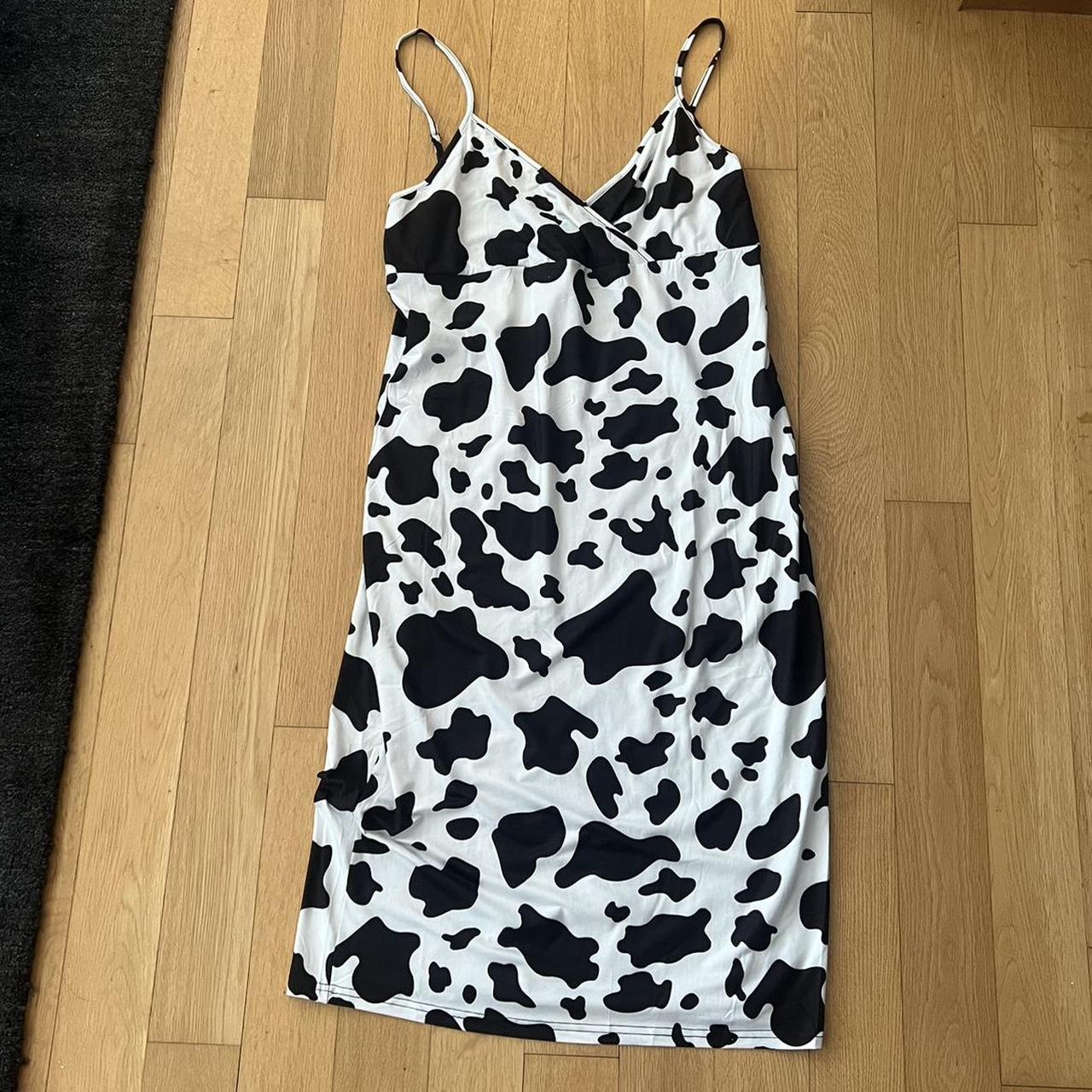 Long cow print dress Size 2XL - Depop
